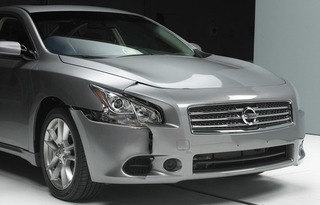 Illustration for article titled IIHS: No Mid-Size Cars Score "Good" In Low-Speed Collisions